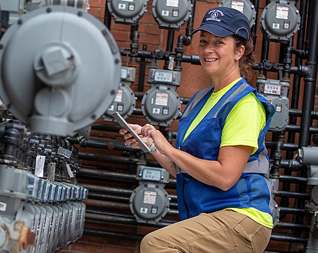 lecteur de compteur sur le terrain